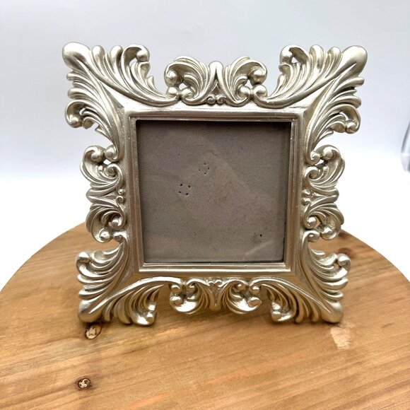 Laura Ashley photo picture frame silver resin unique design regal royal fancy o - Picture 1 of 9